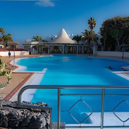 Cozzy Apartment Con Vista Al Mar Costa Teguise Eksteriør billede