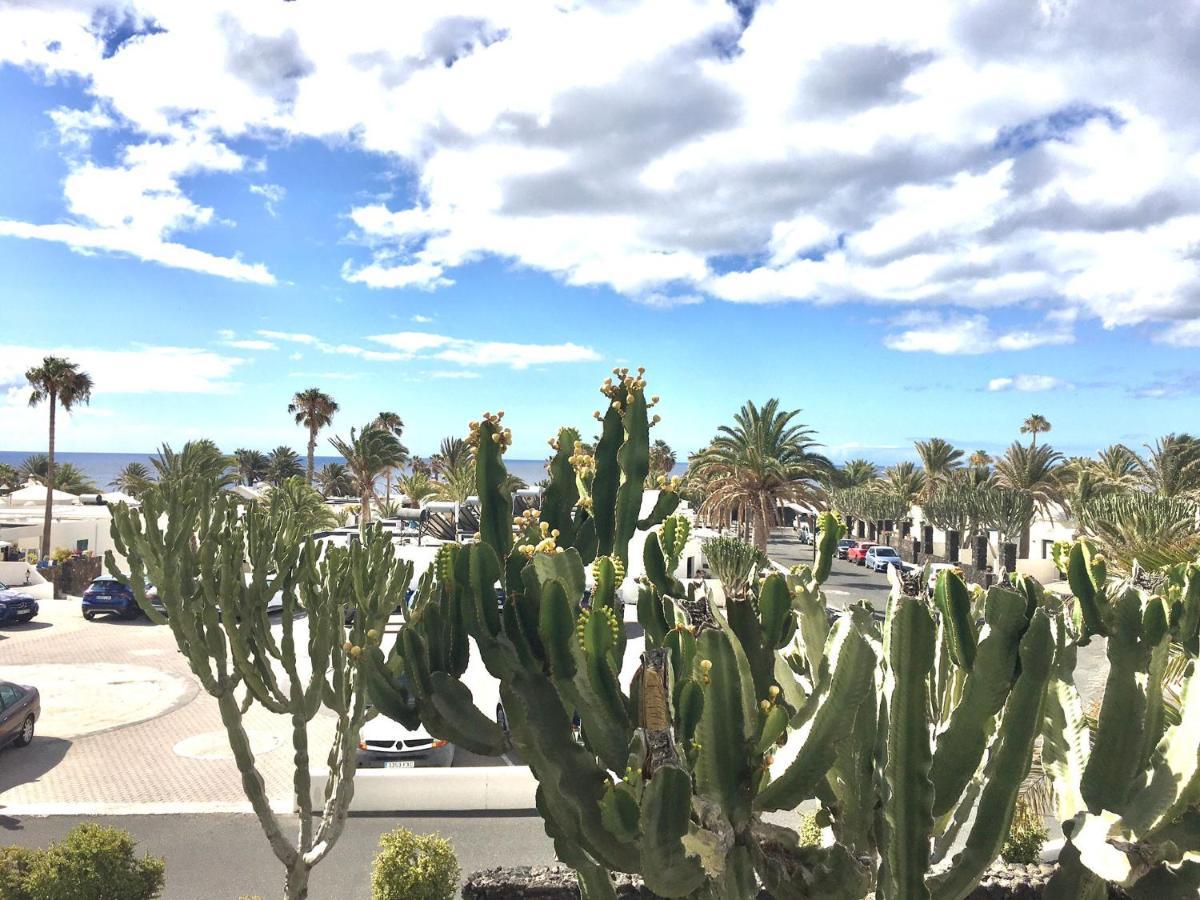 Cozzy Apartment Con Vista Al Mar Costa Teguise Eksteriør billede