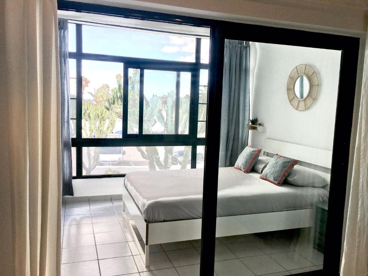 Cozzy Apartment Con Vista Al Mar Costa Teguise Eksteriør billede