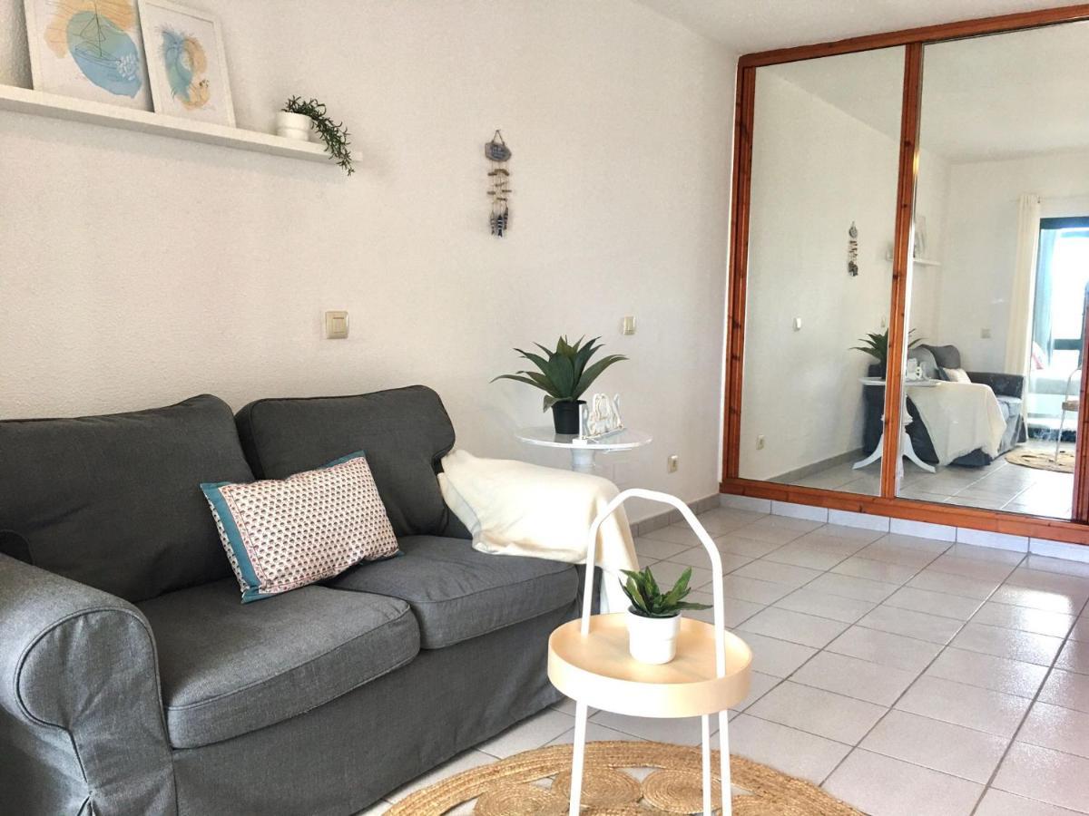 Cozzy Apartment Con Vista Al Mar Costa Teguise Eksteriør billede