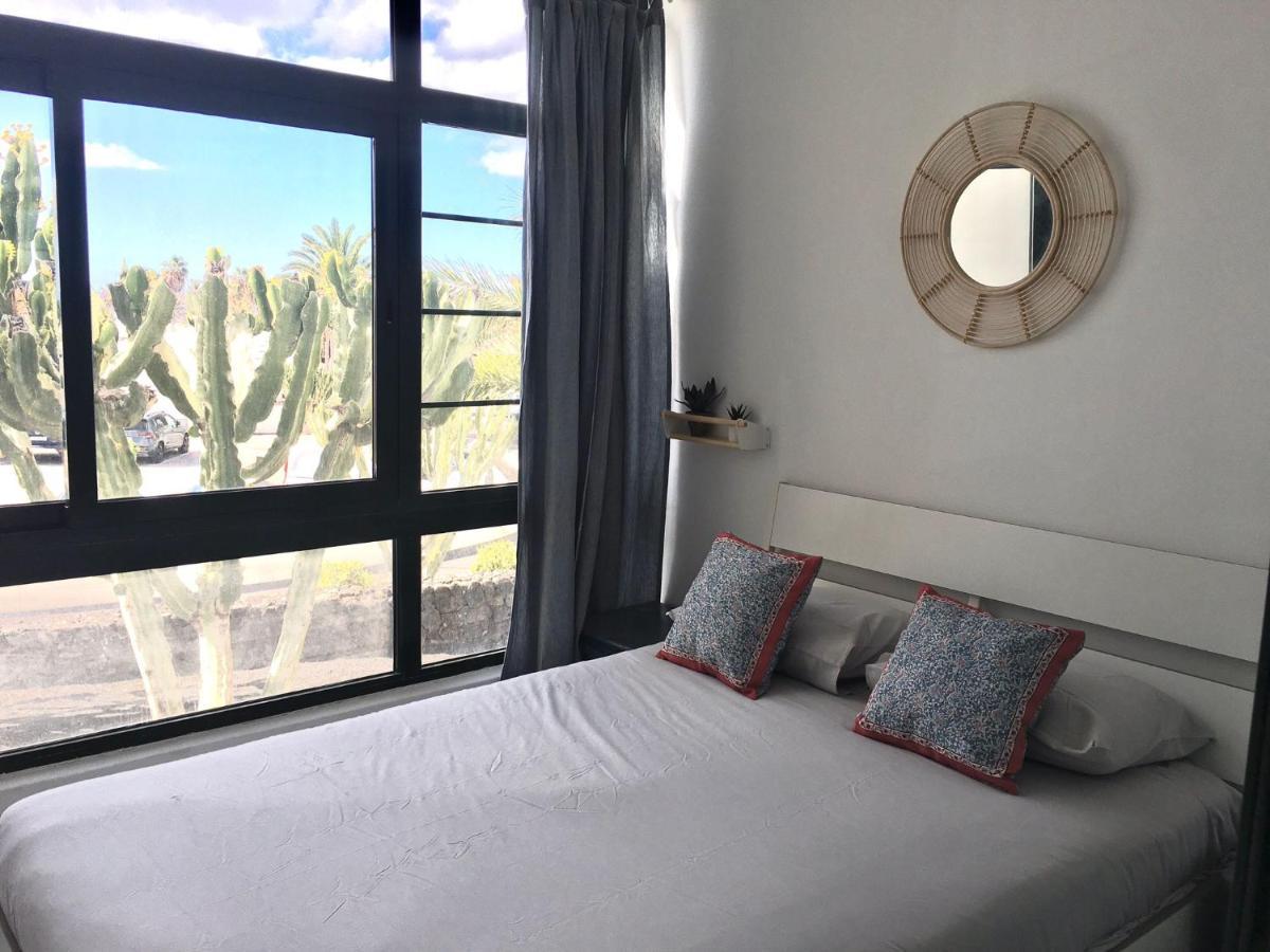 Cozzy Apartment Con Vista Al Mar Costa Teguise Eksteriør billede