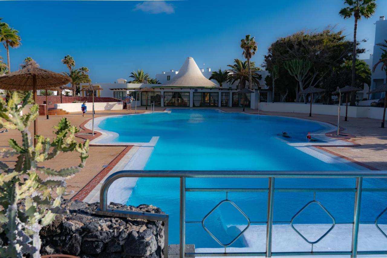 Cozzy Apartment Con Vista Al Mar Costa Teguise Eksteriør billede